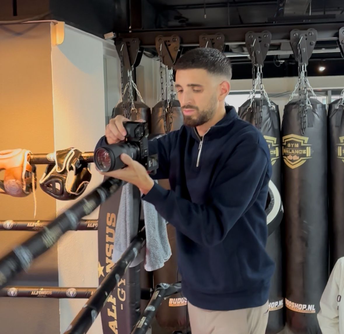 Team van Fellow Productions samen, gespecialiseerd in creatieve content en videoproductie